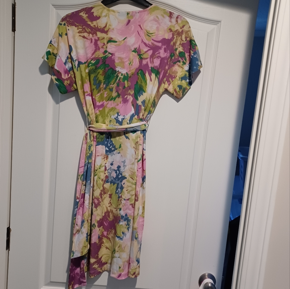 Mini dress - Picture 2 of 3